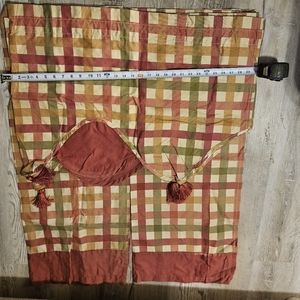 Used curtain set